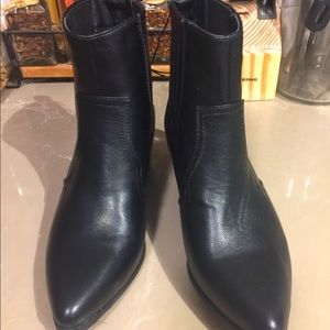 Ladies black boots